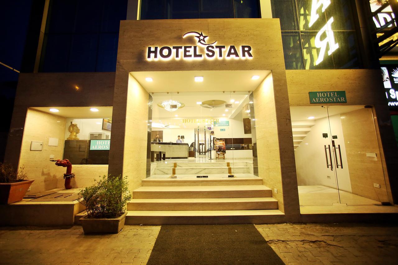 Hotel Aero Star Near Delhi Airport Нью-Дели Экстерьер фото